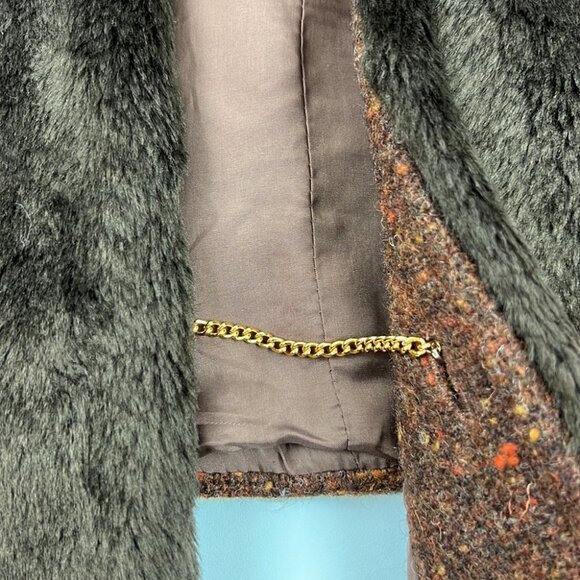 Vintage A. Armoni Wool Tweed  Faux Fur Cape - Picture 5 of 9